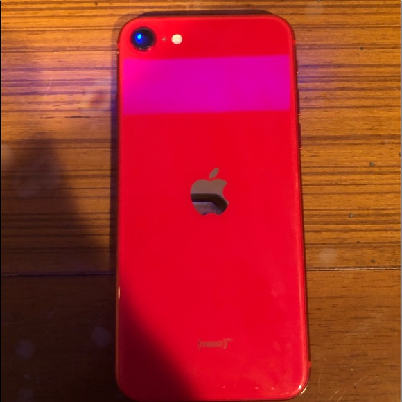 Red iPhone se